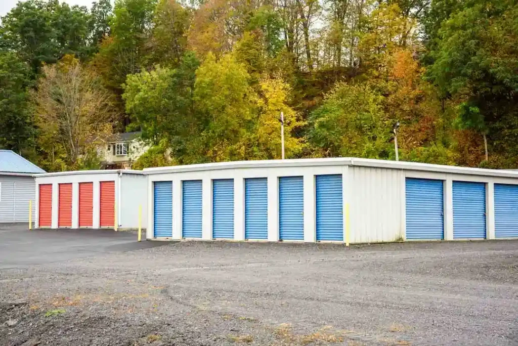 Featured image for Drive-Up vs. Indoor Storage Units: Which One Is Right for You?